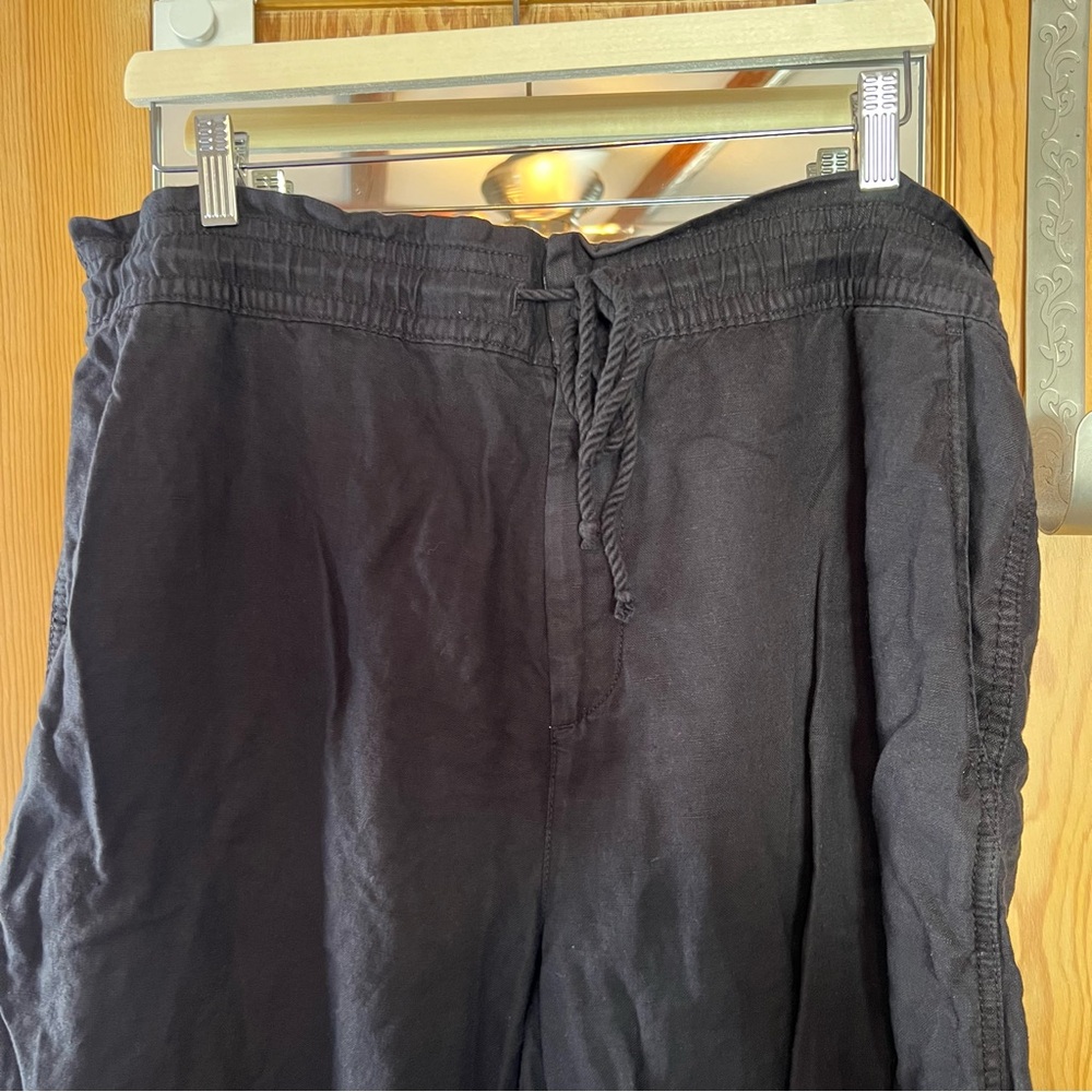 Slouchy black GAP linen pants